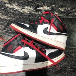 Air Jordan 1- Sz 6 Youth